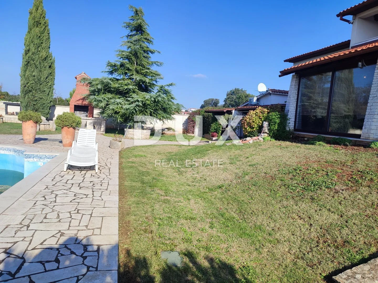 istra, pula, veli vrh - impozantna obiteljska vila nadomak grada - slika 116