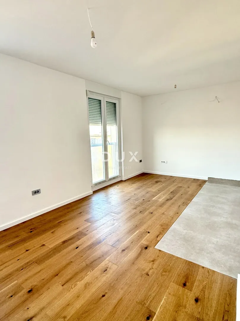 zadar, branimir – renoviran dvosoban stan s pogledom na stari grad! - slika 6