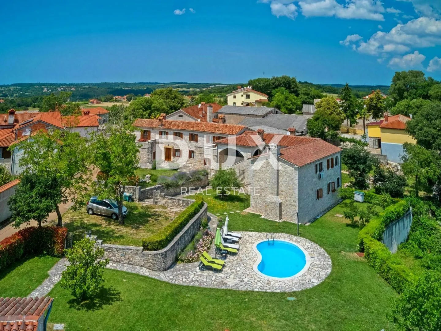 ISTRA, TINJAN - Kamena autohtona vila