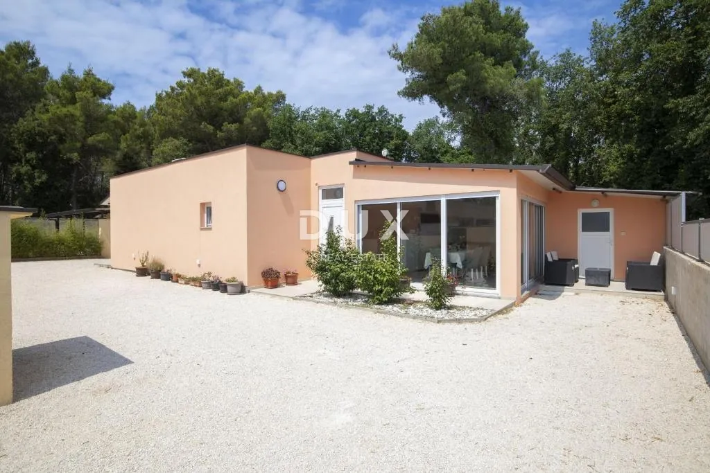 istra, medulin - tri prizemnice u blizini mora za dugoročni najam! - slika 13