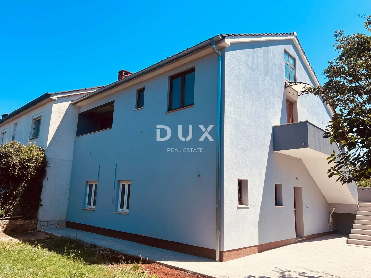 istra, poreč - prostrani renovirani stan s vrtom - slika 28