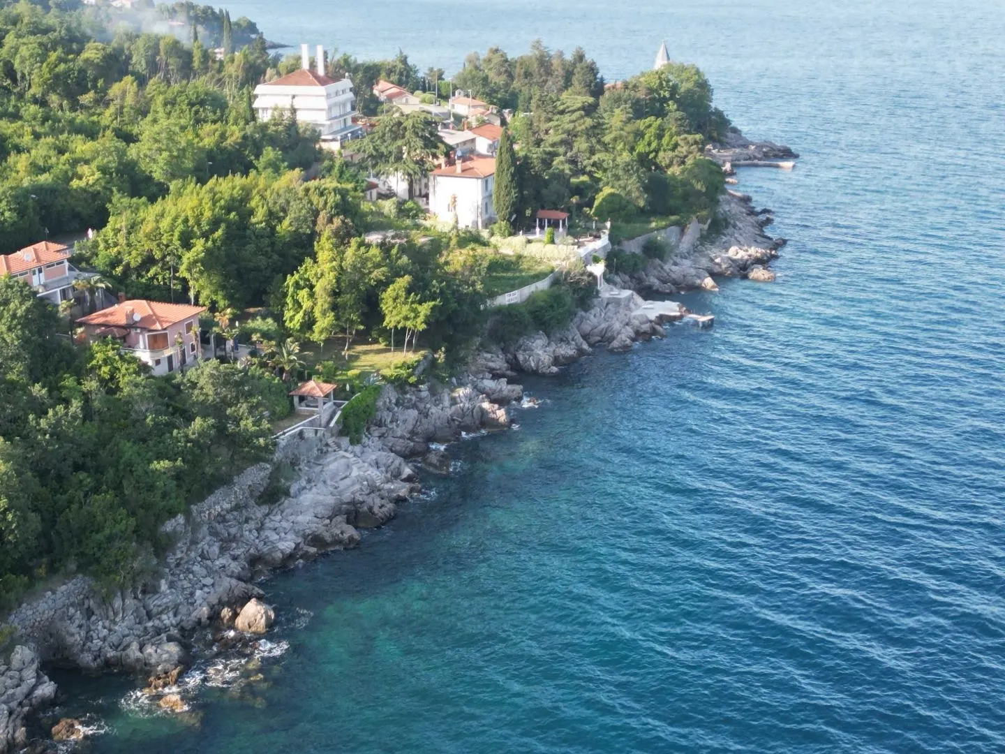 opatija, medveja- građevinsko zemljište 1773m2, 1. red do mora!! i s građ. dozvolom za hotel/ boutique hotel/ motel/ apartmane/ ville/ kuće za iznajmljivanje - odmor s bazenom - slika 10