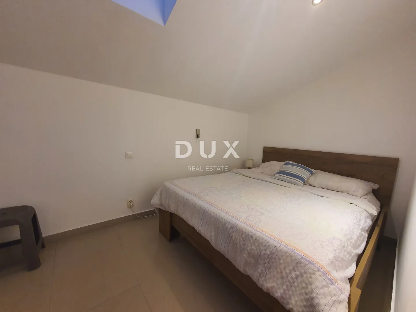 opatija, centar - dugoročan najam! stan u centru opatije s parkirnim mjestom - slika 4