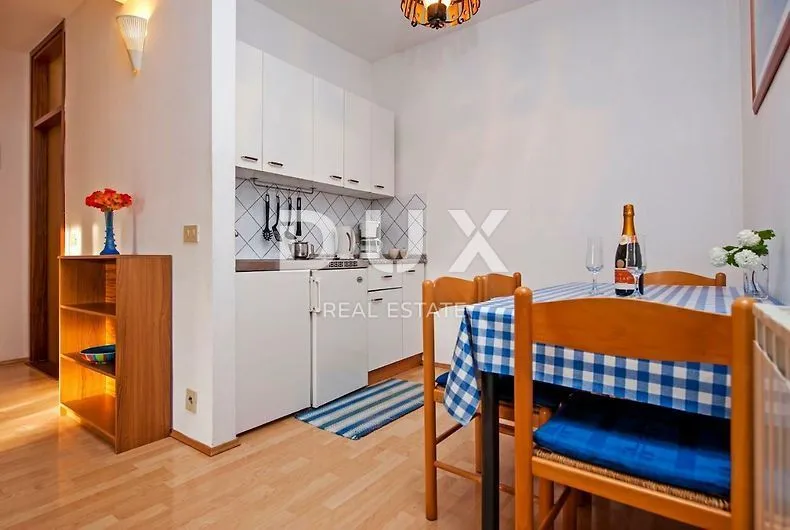 istra, poreč - apartmanska vila s bazenom - slika 26