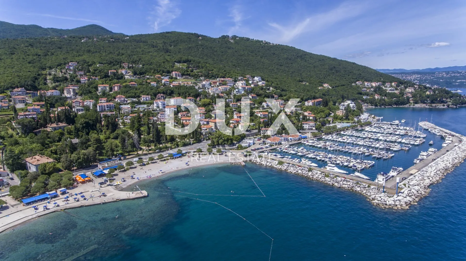 OPATIJA, IČIĆI - građevinsko zemljište s pogledom samo 300 metara od plaže na mirnoj lokaciji - Ičići, Opatija