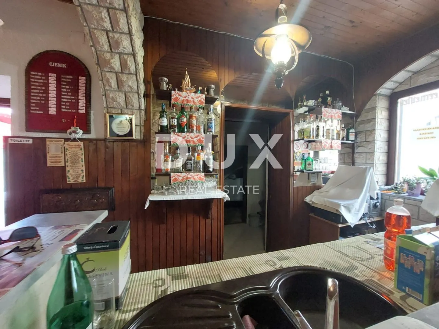 istra, buje - kuća s restoranom u centru buja, pogled na more - slika 20