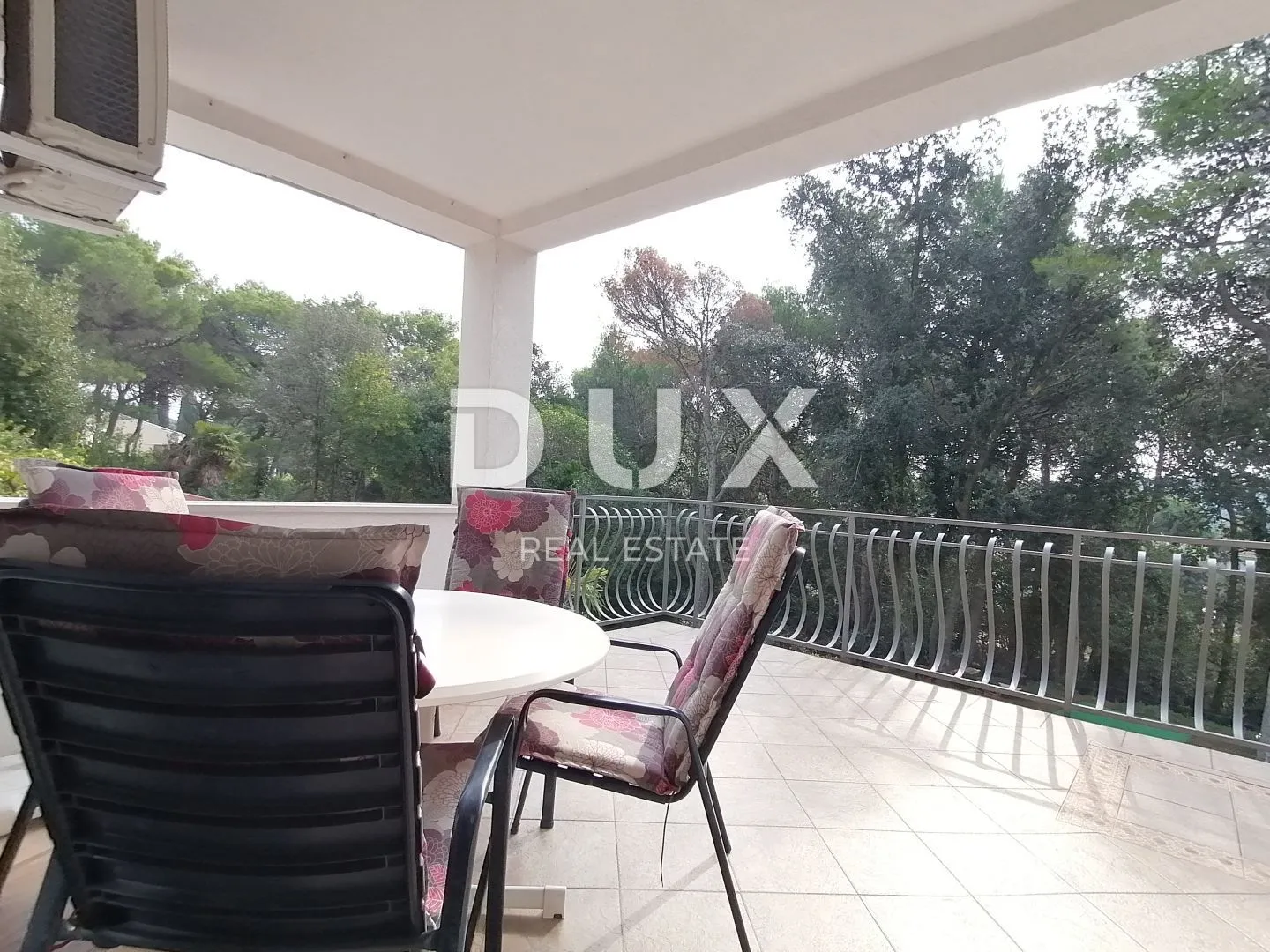 istra, rovinj apartmanska kuća na samo 40m od mora! - slika 24