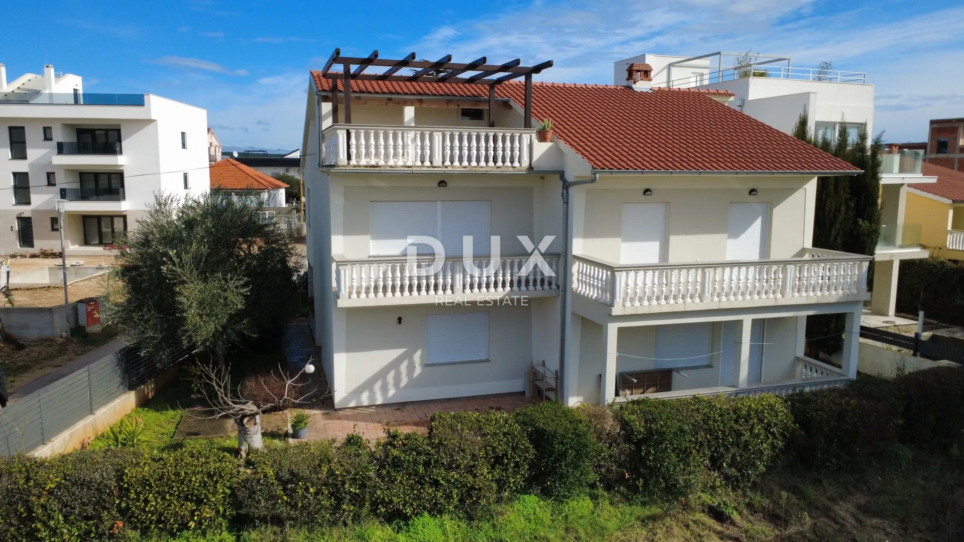 zadar, sukošan- prostrana kuća 100 m od mora s okućnicom i pogledom! - slika 8