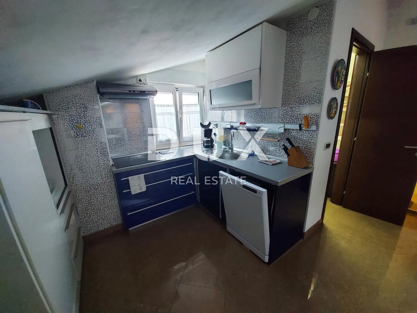 opatija, veprinac - vila 1000m2 s pogledom na more, 6 apartmana i bazenom + okoliš 1000m2 - slika 43