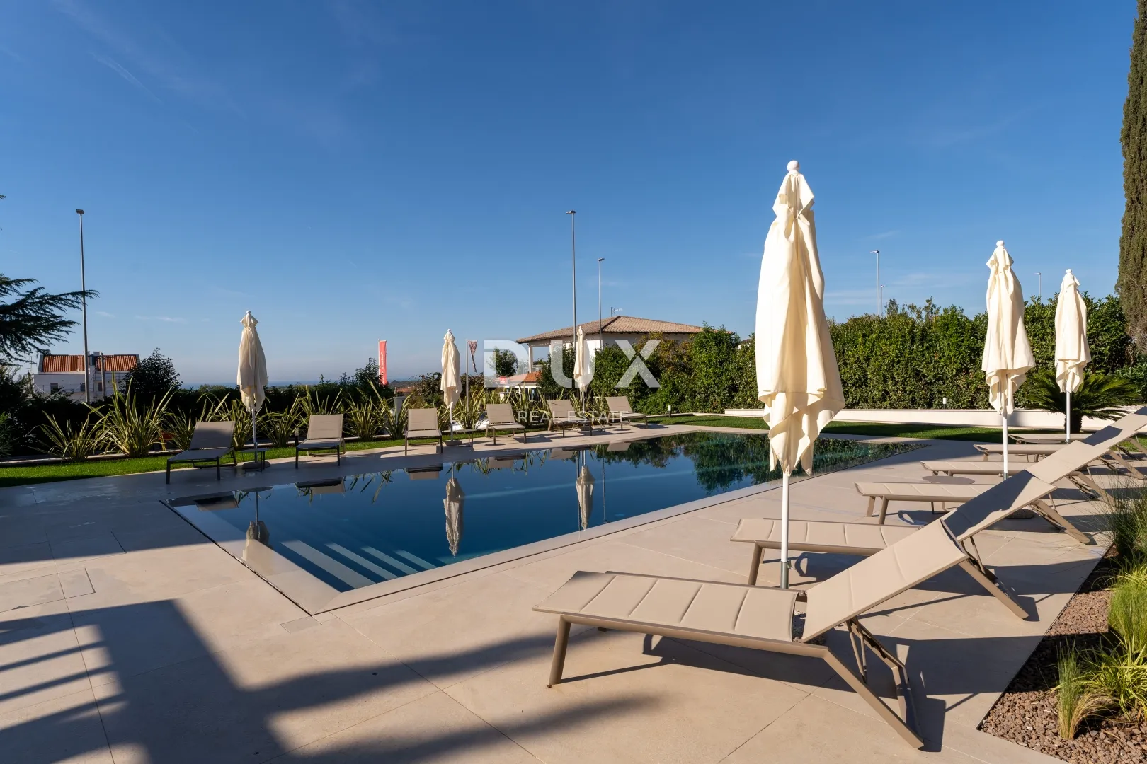 istra, poreč – ekskluzivna vila, tri stambene jedinice, luksuz uz more - slika 3