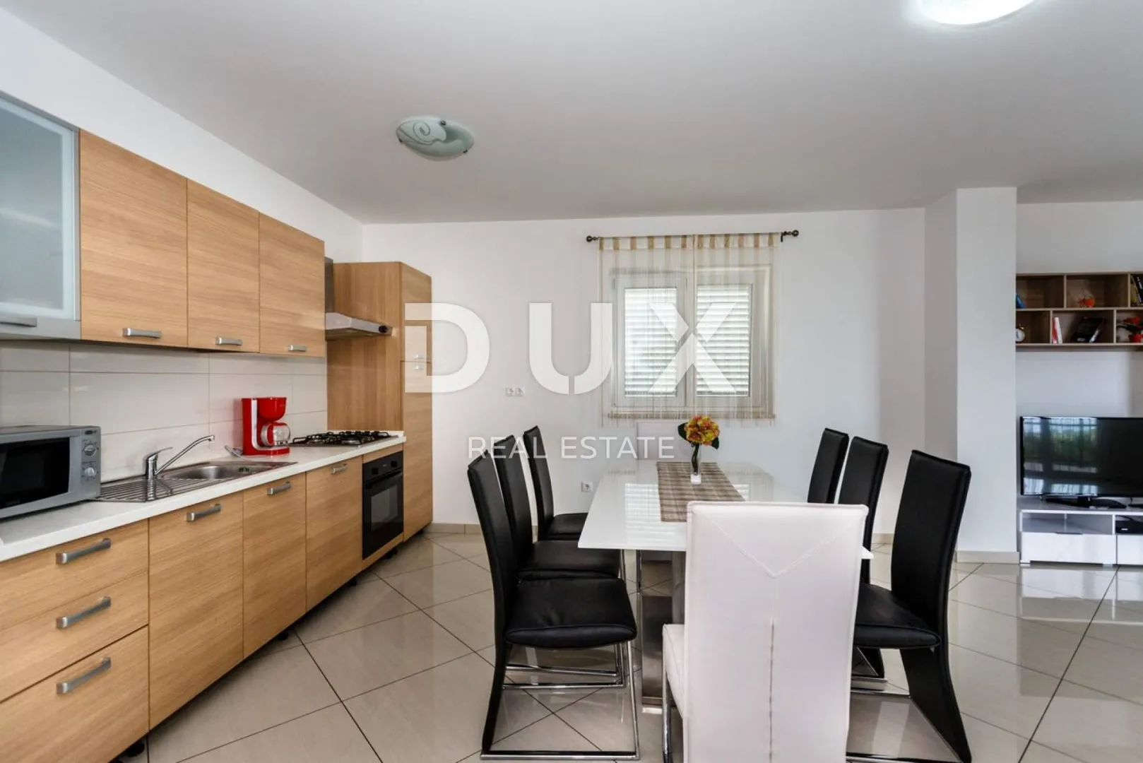 otok krk, vrbnik - apartman 99 m2 sa pogledom na more - slika 2
