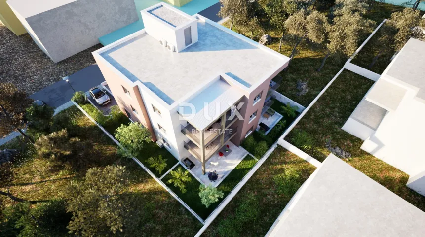 šibenik, vidici – prizemni stan s parkingom i terasom - slika 4