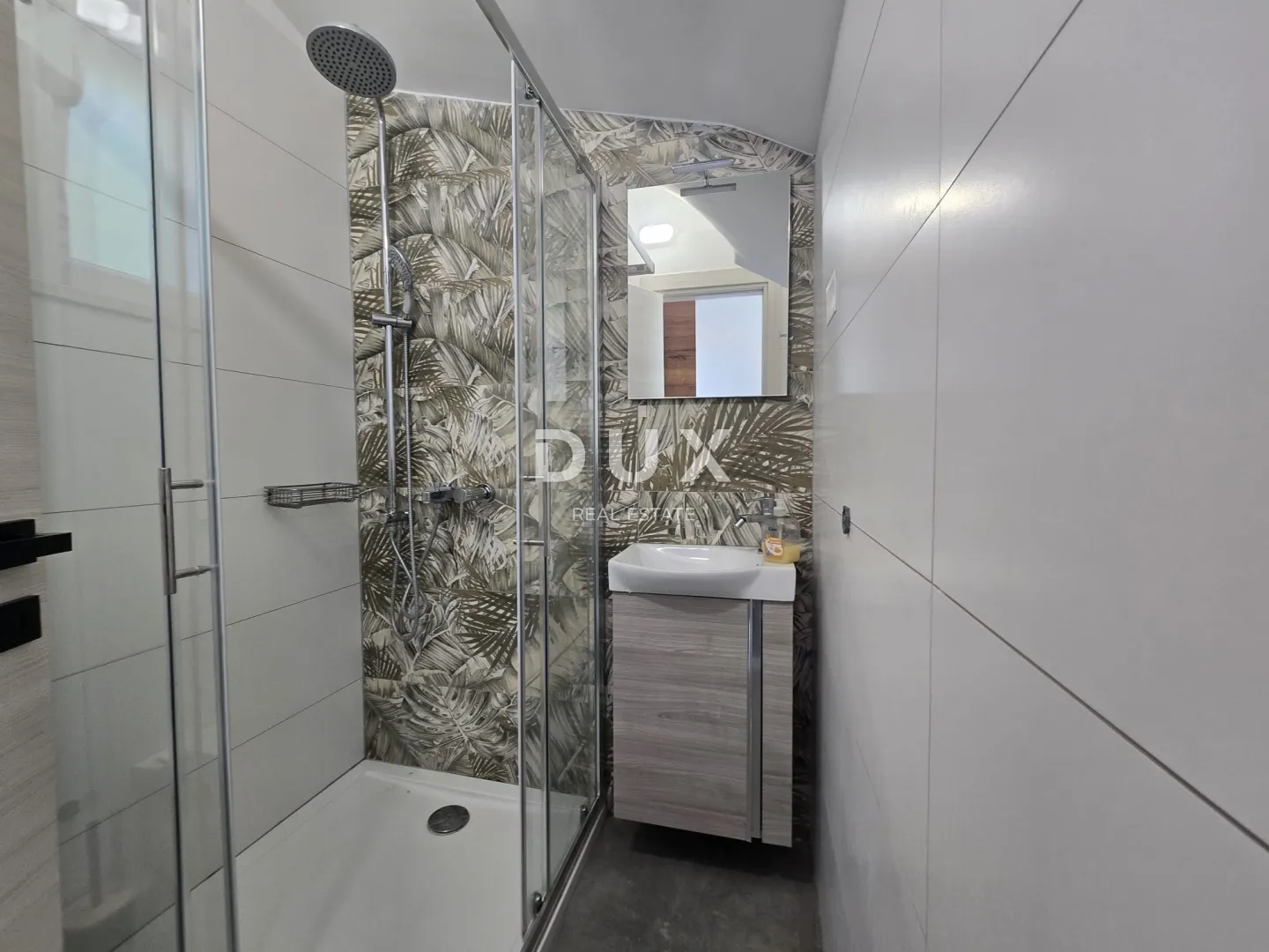 istra, pula - moderna villa nedaleko od centra! - slika 27