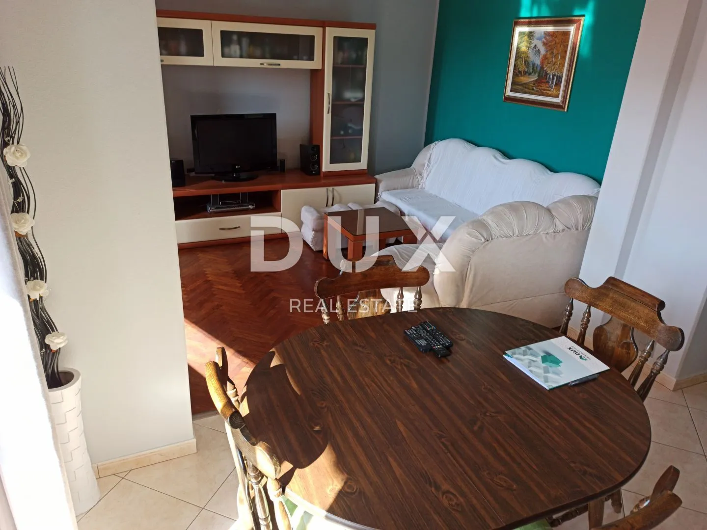 istra, svetvinčenat - obiteljska kuća s dva apartmana - slika 5