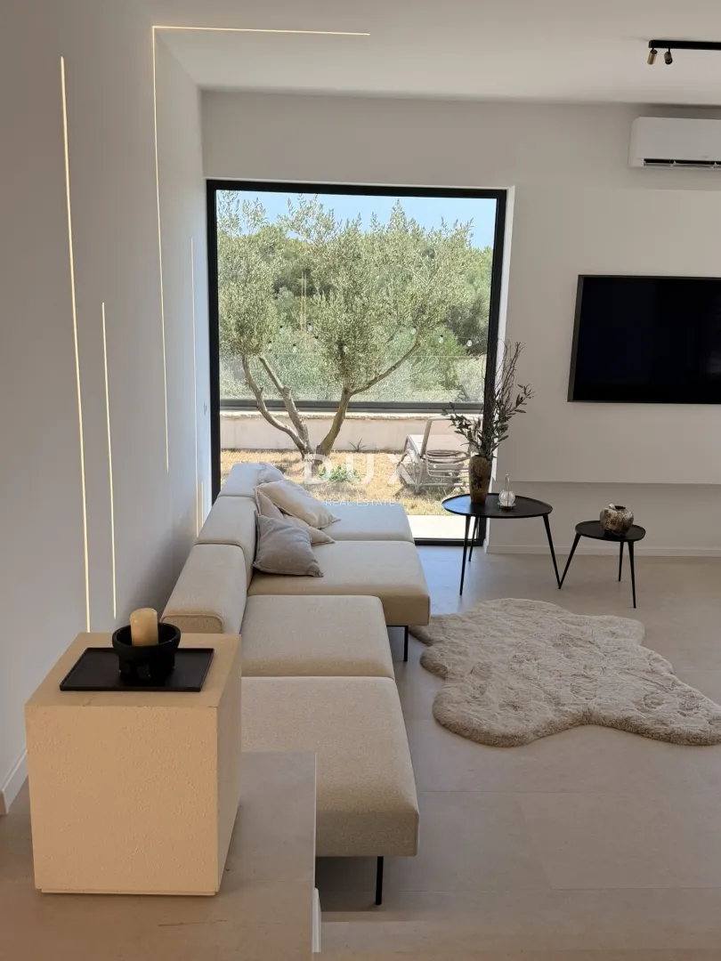 biograd na moru, vila sa bazenom od 350 m2, blizina i pogled na more - slika 5