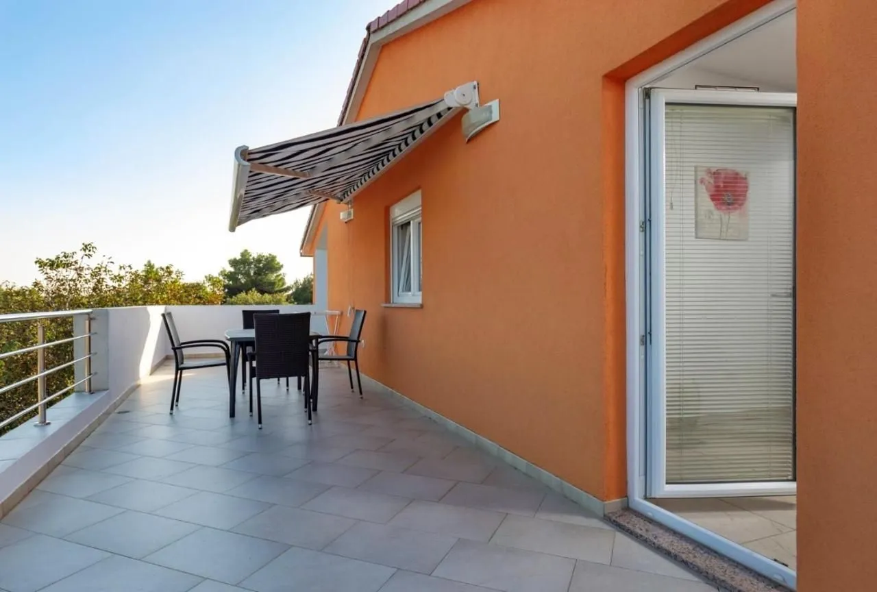 istra, medulin velika apartmanska kuća! - slika 9