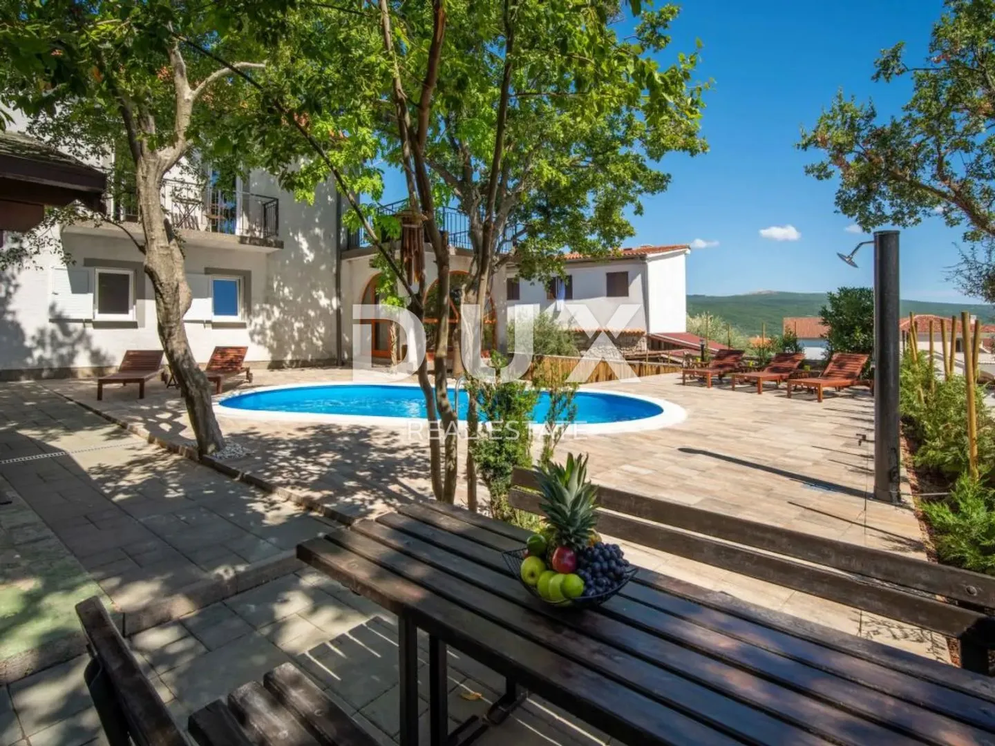 otok krk, kornić- kuća, 250 m2, bazen, okućnica, idealna za turističku djelatnost, top prilika!!! - slika 2