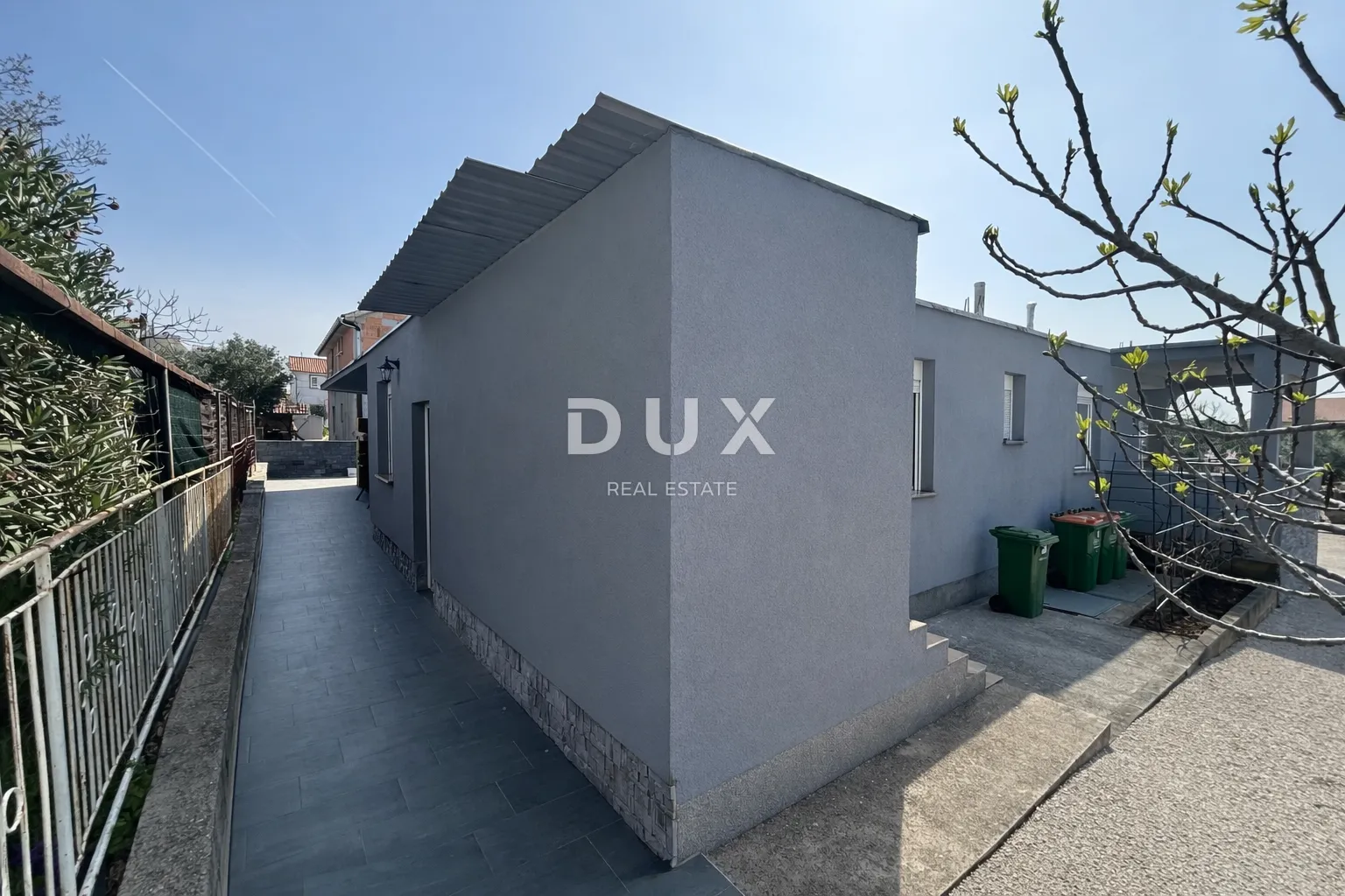 šibenik, vodice – 3 sj + mogućnost 6, parcela 920 m² - slika 4