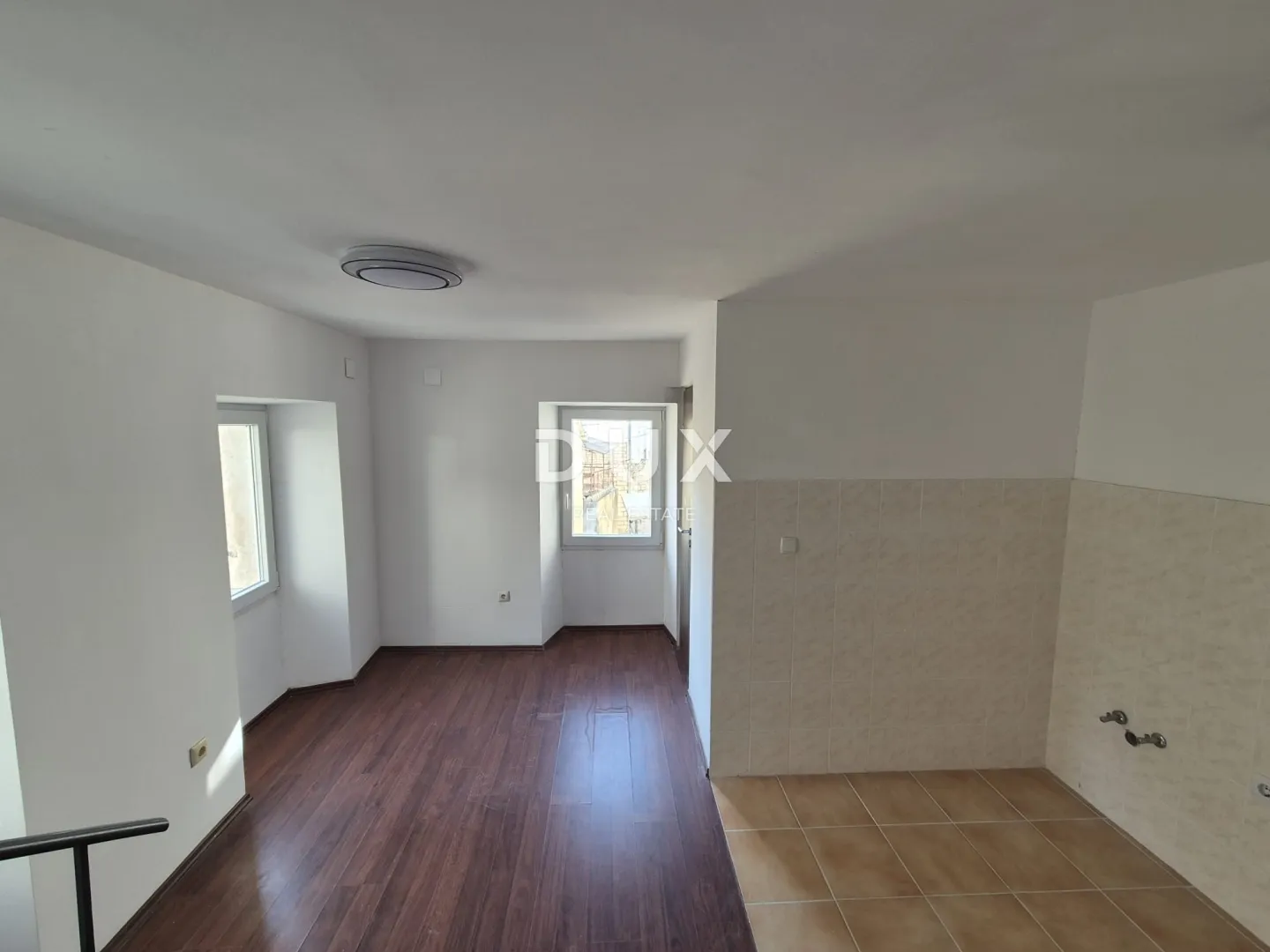 istra, medulin - prodaja kamene kuće s apartmanom u prizemlju - slika 12
