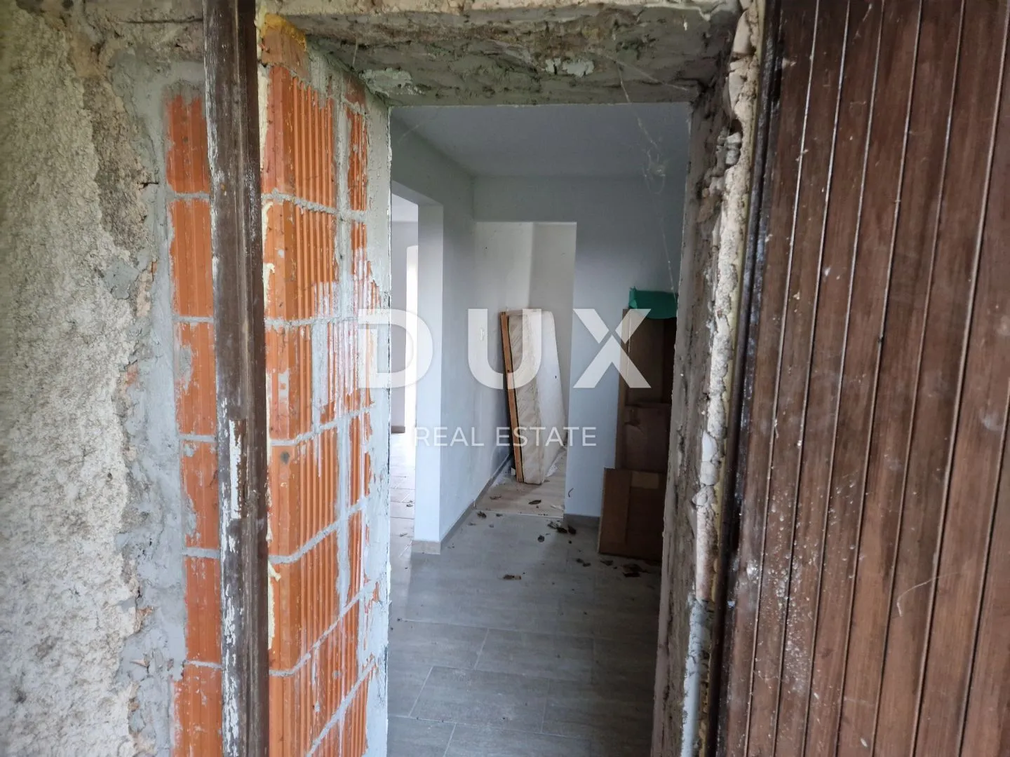 istra, labin - stan u kući, okolica labina - slika 9
