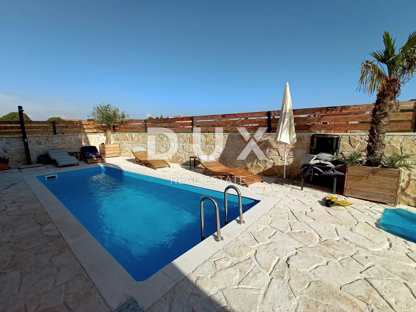 zadar, drage - prekrasna apartmanska vila s bazenom - slika 2
