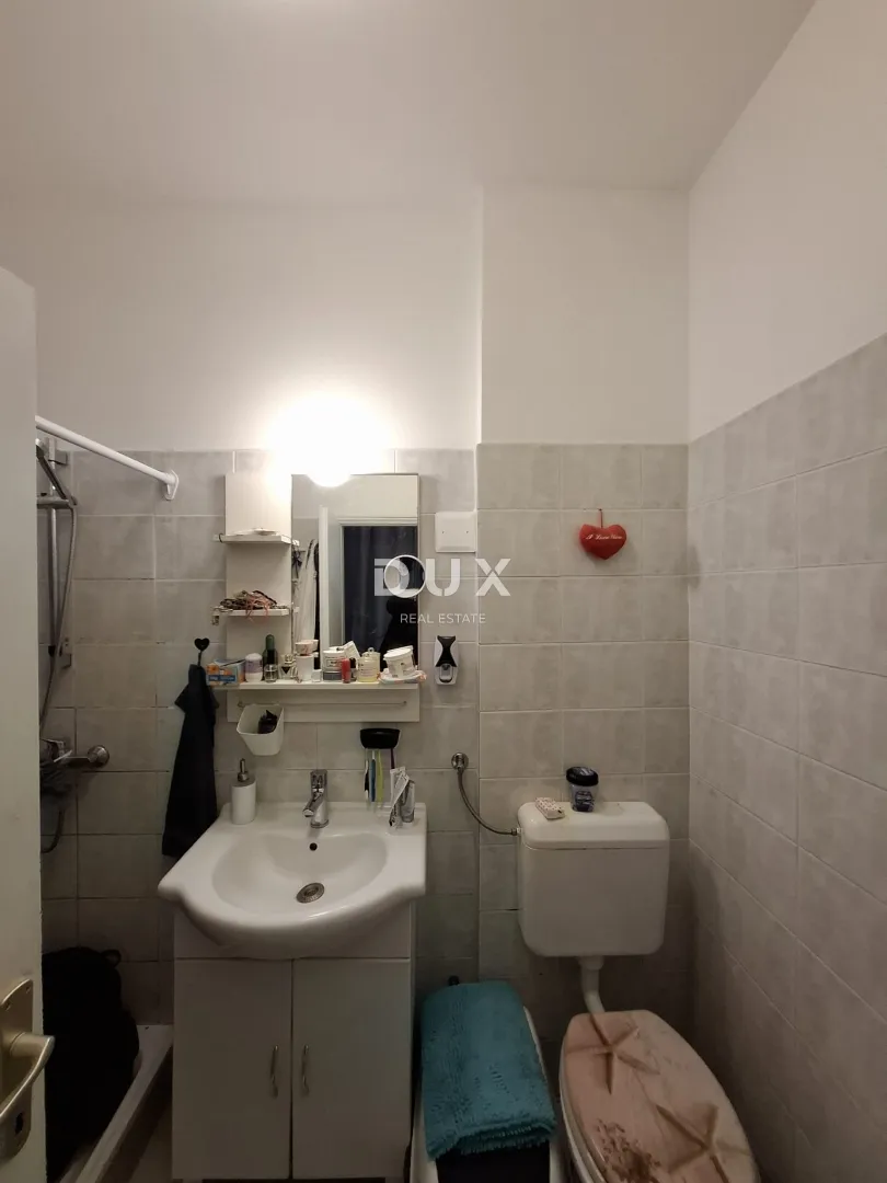 istra, peroj - stan u centru s pogledom na more - slika 8
