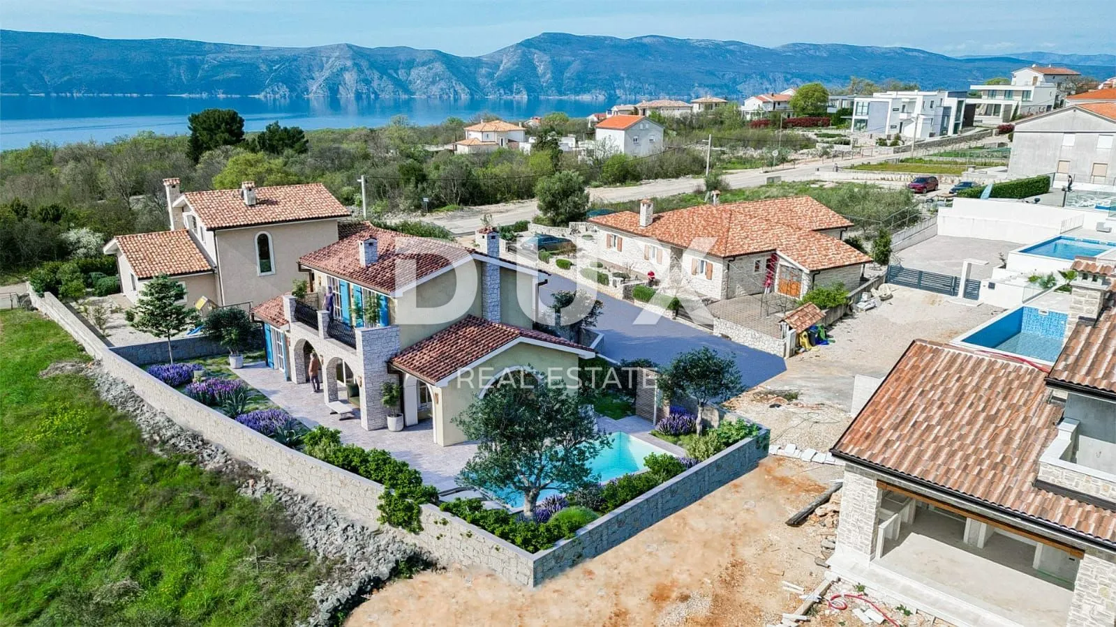 otok krk, linardići - mediteranska vila s bazenom - slika 2