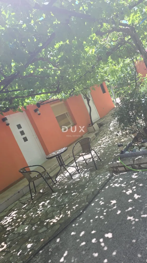 dalmacija, karin donji – prostrana kuća s dva apartmana i konobom - slika 24