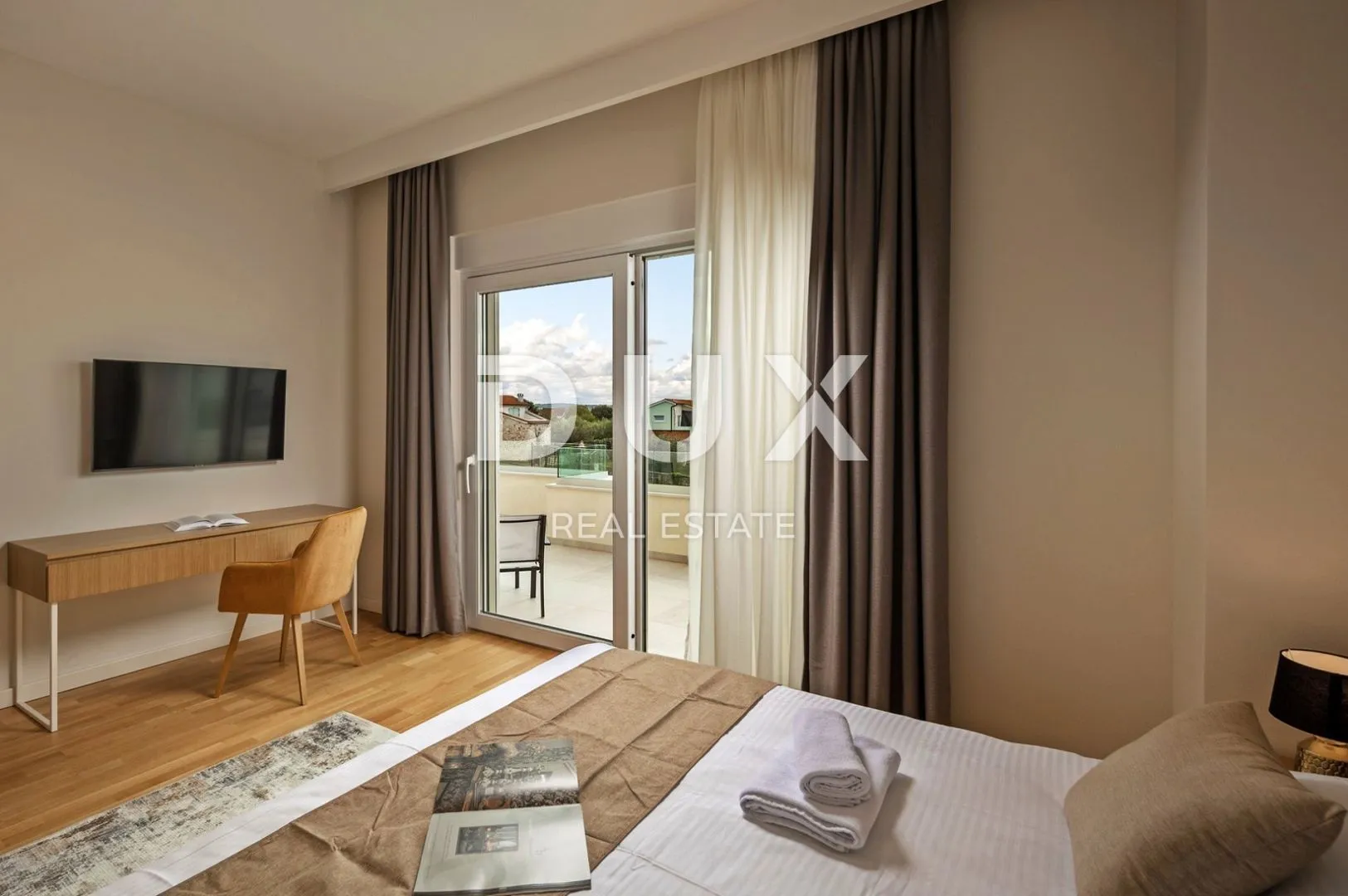 istra, poreč - luksuzna kuća s bazenom - slika 22
