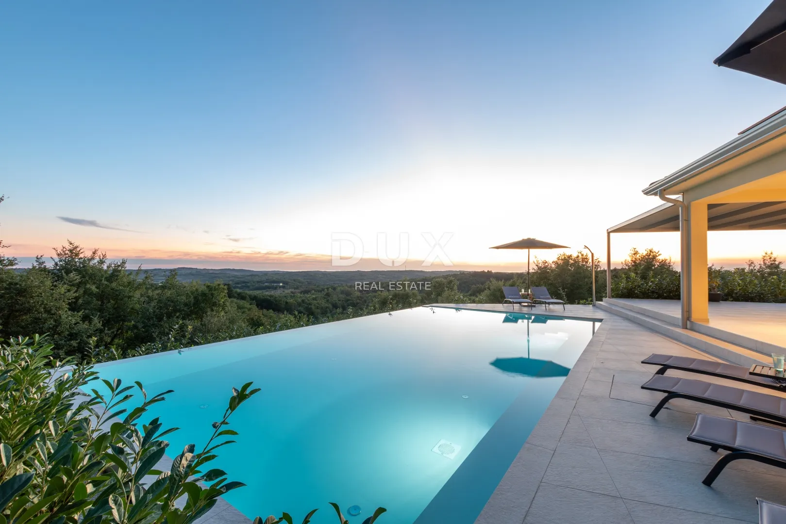 istra, motovun - vila s infinity bazenom i wellness zonom - otvoren pogled na more i okolna mjesta - slika 2