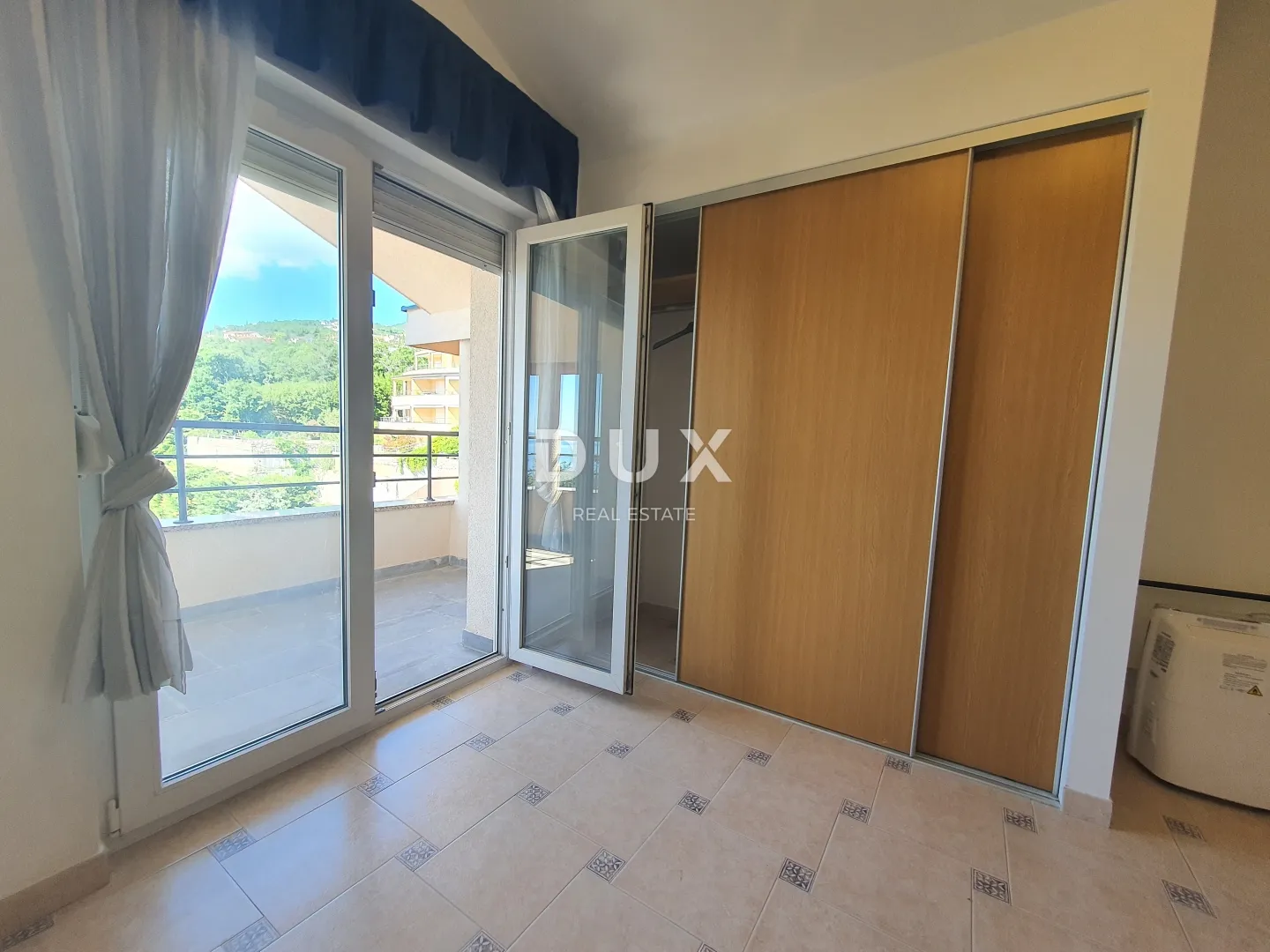 opatija, centar, dvosoban stan, 94m2, pogled, garaža - slika 15