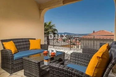 crikvenica, selce - trosoban stan s pogledom na more - slika 1