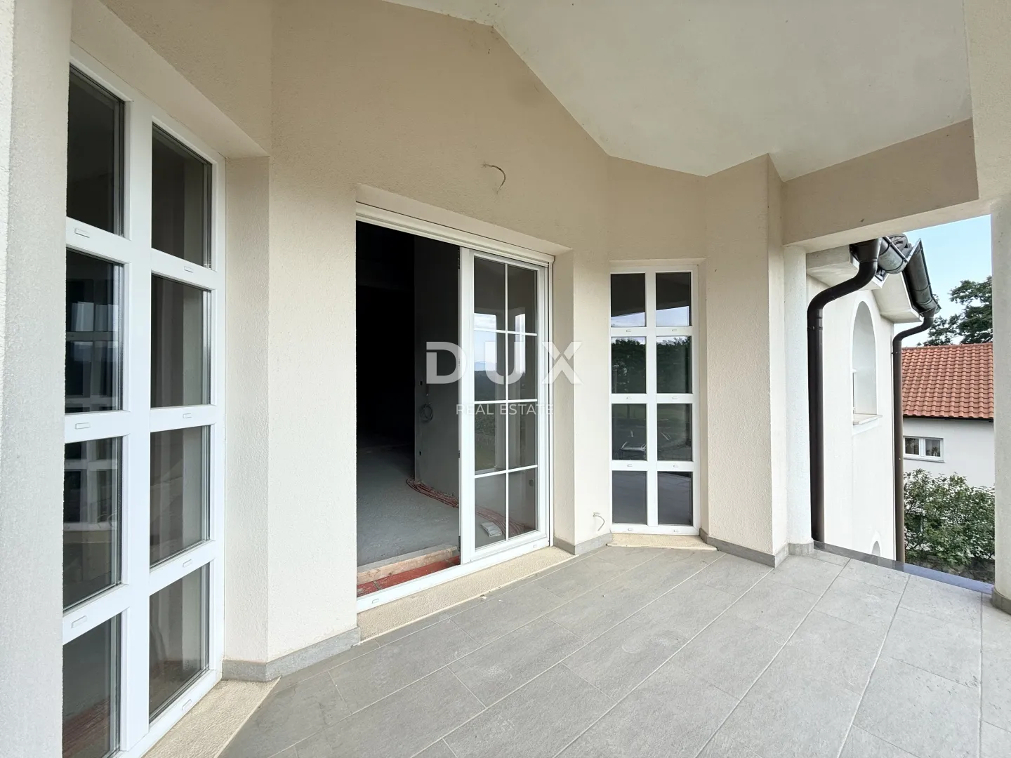 kastav, brnčići – luksuzna villa američkog stila na privatnoj parceli od 2000m2 - slika 38