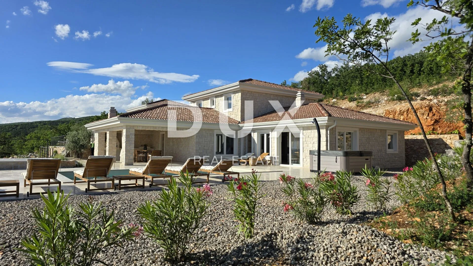 CRIKVENICA, JADRANOVO - Luksuzna kamena villa s grijanim bazenom - Jadranovo, Crikvenica
