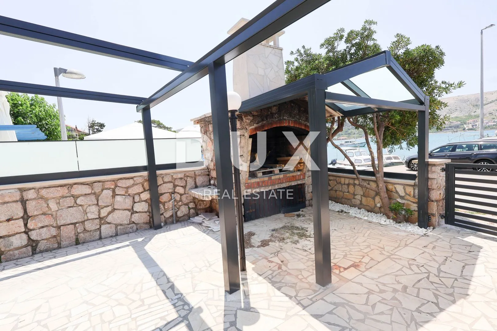 otok pag, pag - apartmanska kuća s restoranom u centru do mora - slika 9
