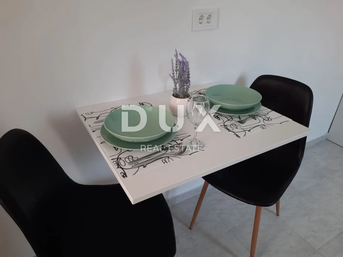 istra, pula - simpatična kuća s 3 apartmana u predivnom i mirnom naselju - slika 6