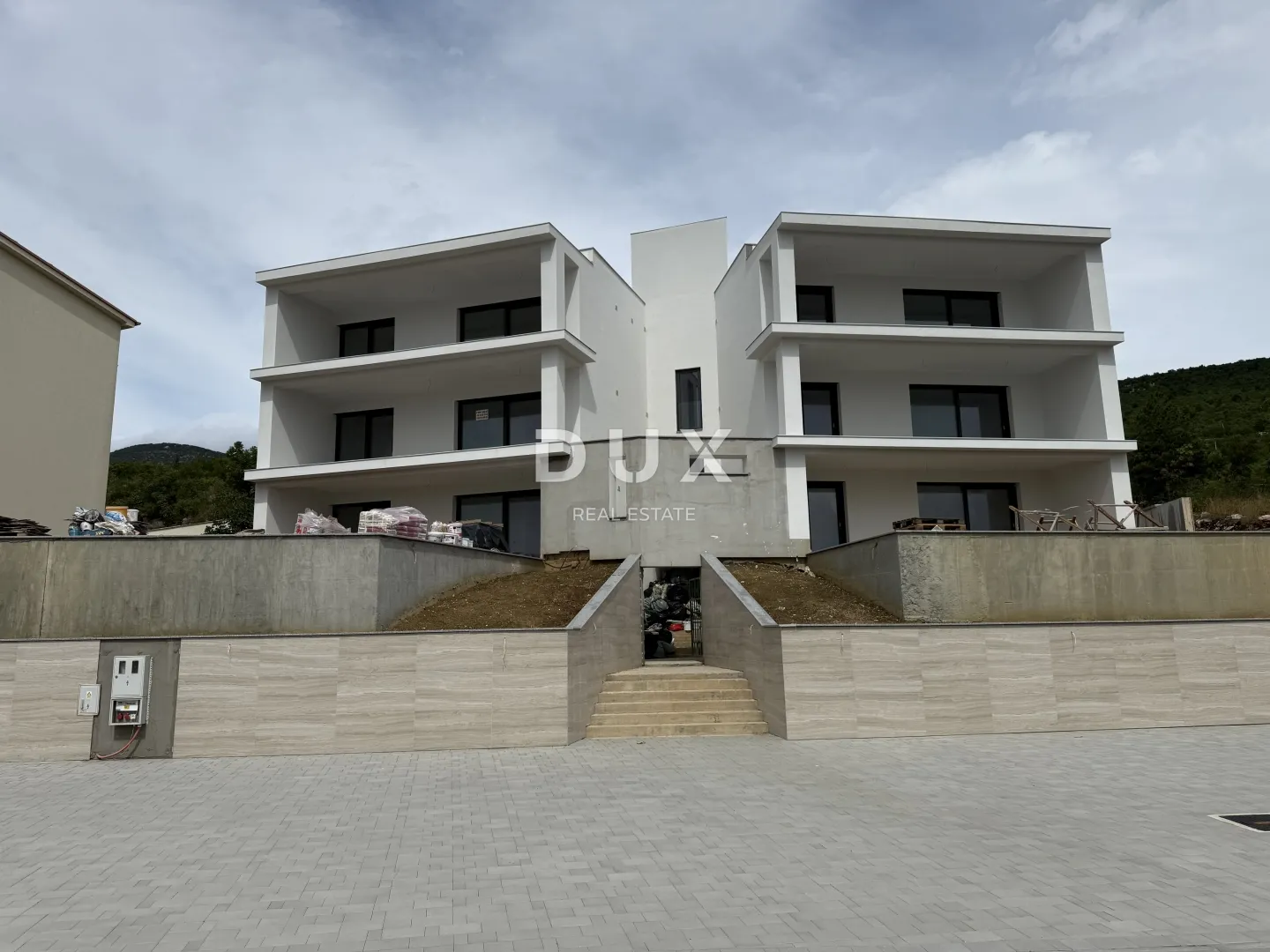 klenovica - luksuzni penthouse s krovnom terasom, 100m od mora - slika 8