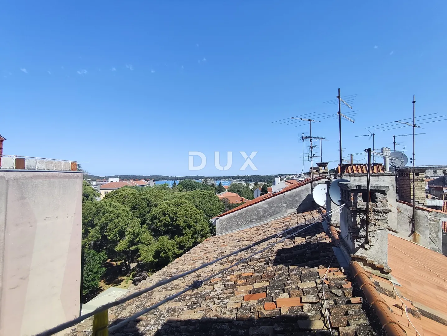 istra, pula – prostoran stan u centru grada - slika 28
