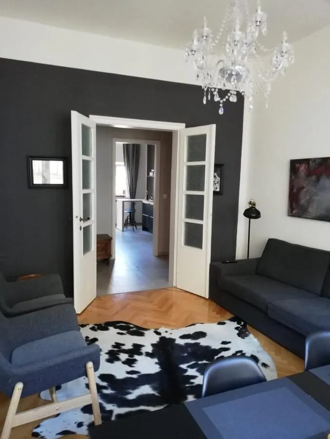 istra, pula - prekrasni stan u centru s terasom! dugoročni najam! - slika 2