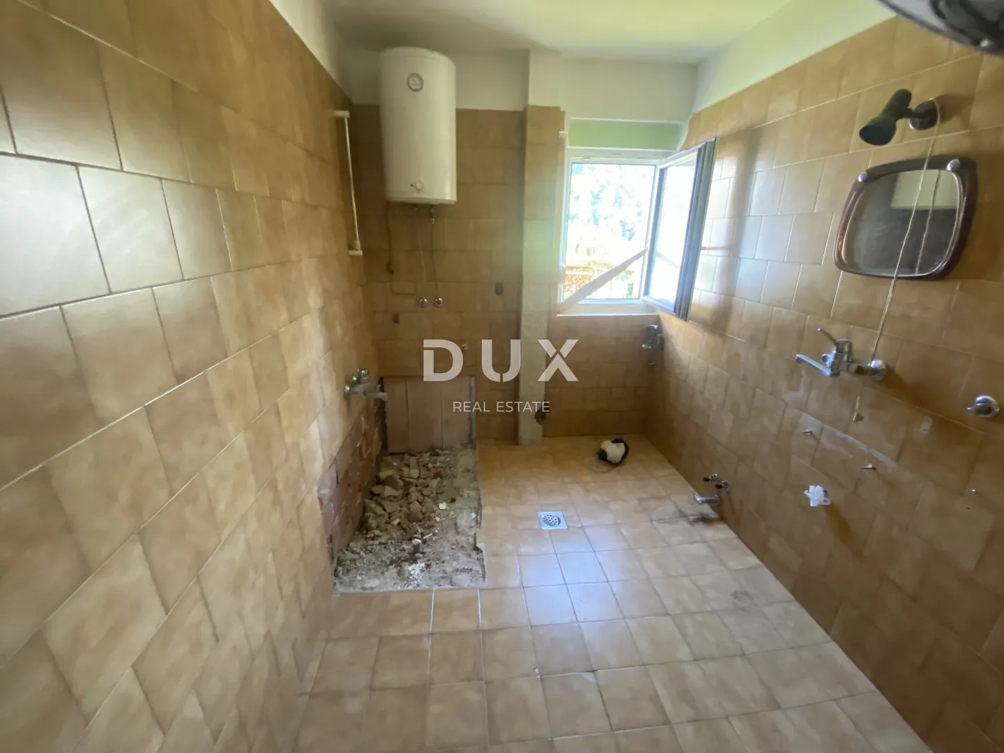 gorski kotar, fužine, dvosobni stan, 50 m2, okućnica - slika 12