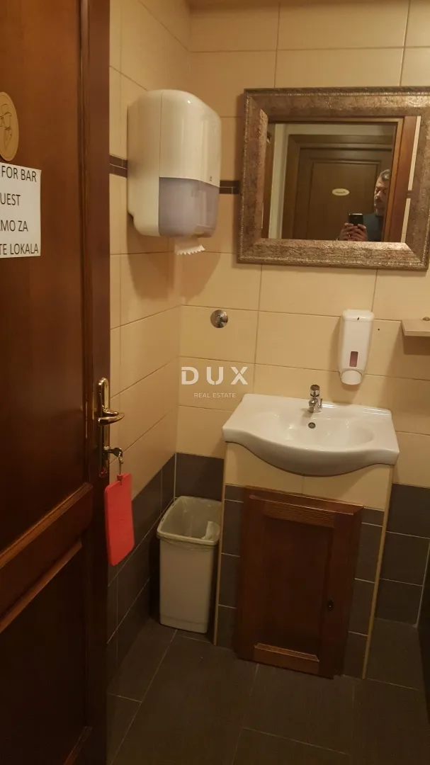 istra,rovinj - predivan uhodani caffe bar u srcu rovinja - slika 42