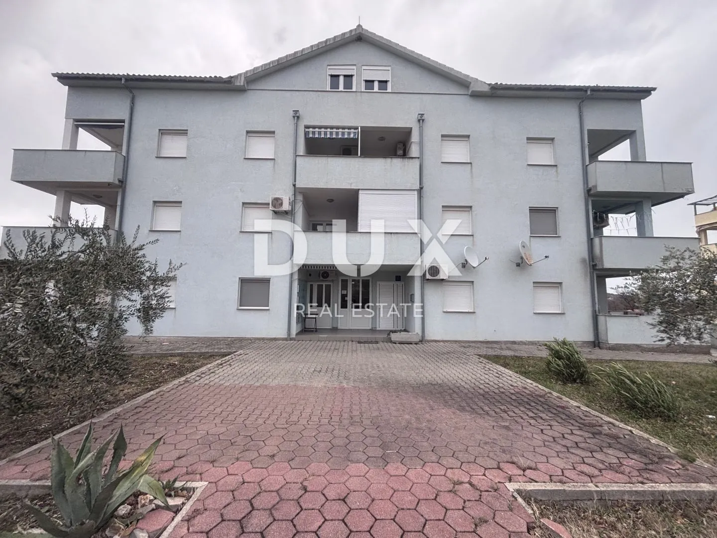 zadar, posedarje - renovirani apartman s pogledom na more - slika 12