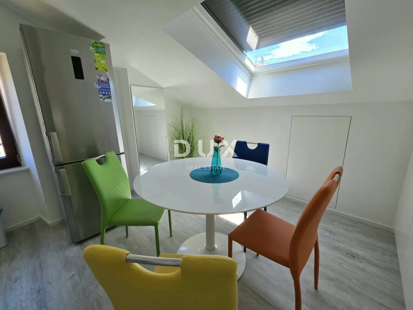 istra, poreč, 290.00 m2, pješačka zona, tri stana - slika 39