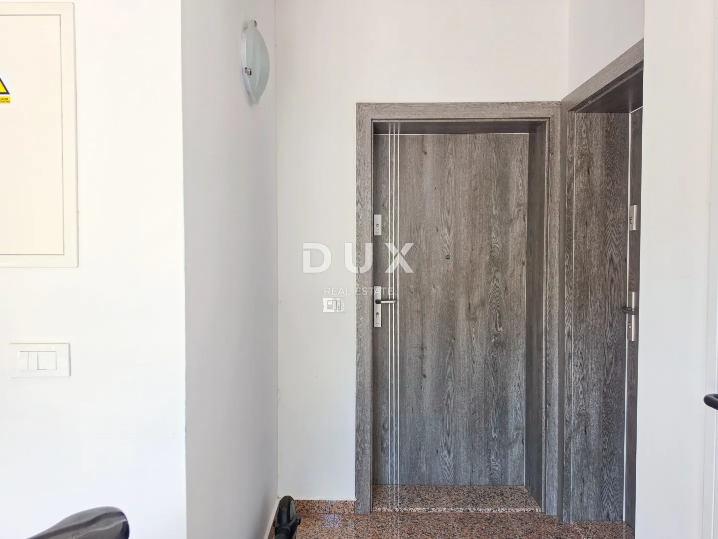 otok rab, banjol - prilika! stan u prizemlju, 1s+db + parking + 250m od mora - slika 14