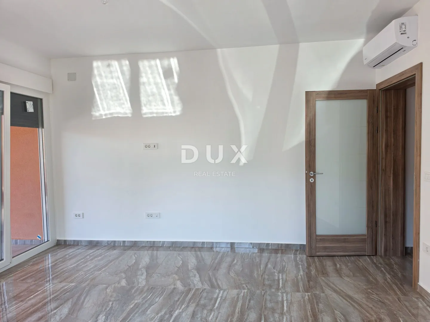 otok rab, banjol - prilika! stan u prizemlju, 1s+db + parking + 250m od mora - slika 12