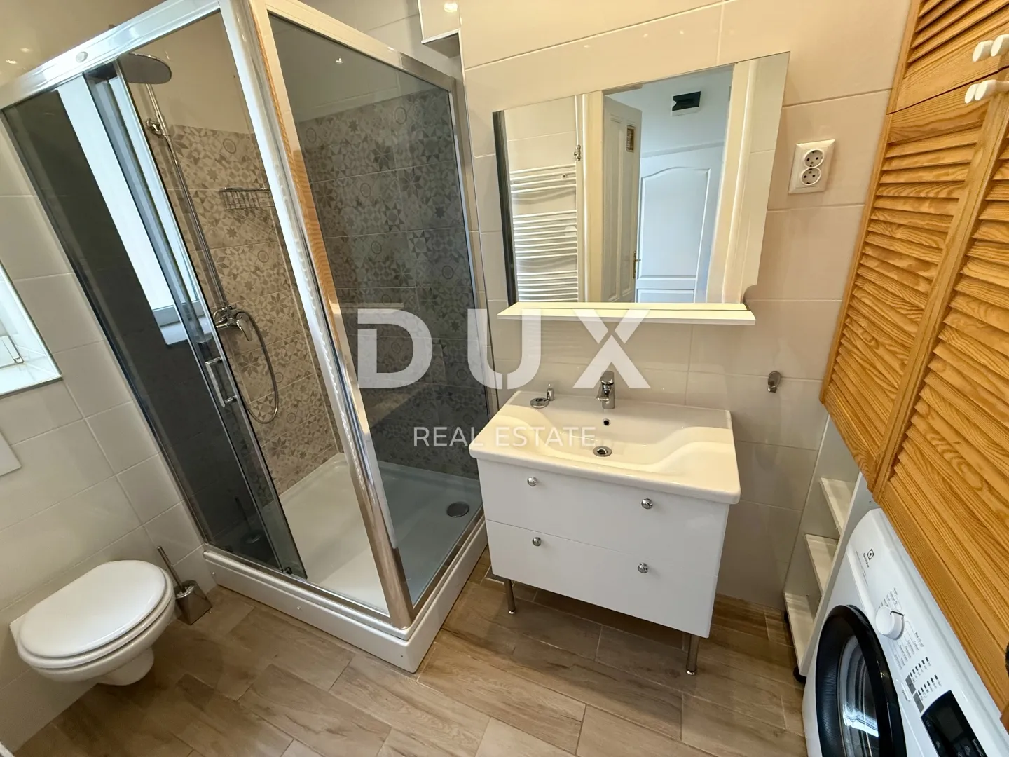 zagreb, centar - dvoetažni stan s tri apartmana i odličnim prihodima! - slika 13