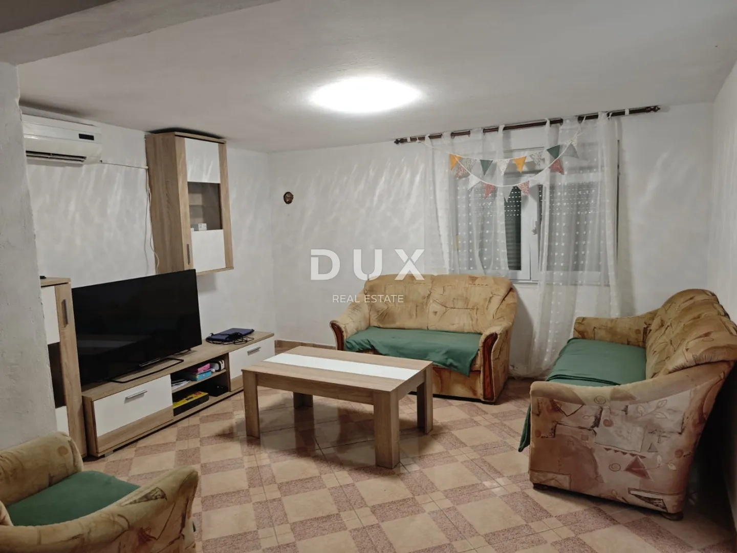 zadar, ljubač - starinska kuća u nizu - slika 4