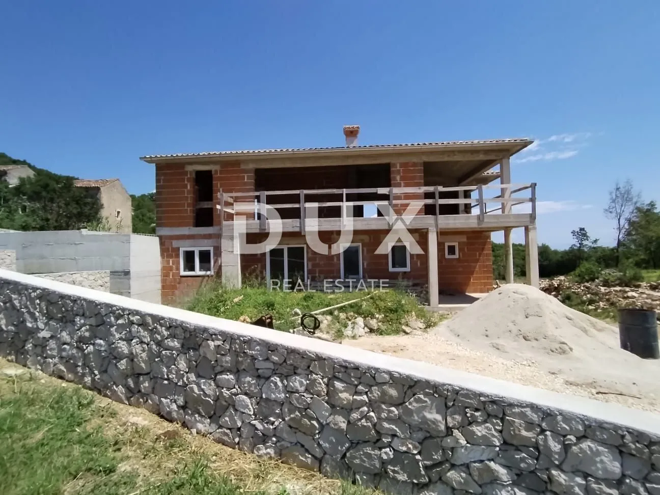 istra, labin - kuća u roh bau fazi - slika 1