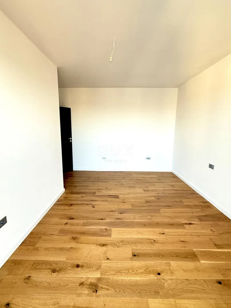 zadar, branimir – renoviran dvosoban stan s pogledom na stari grad! - slika 3