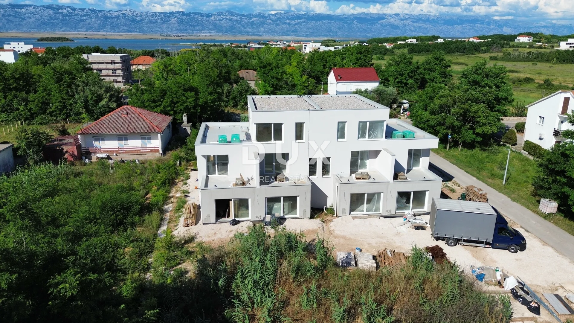 zadar, privlaka - dvoetažni stan s vlastitim vrtom 3 minute hoda do pješčane plaže! a - slika 3